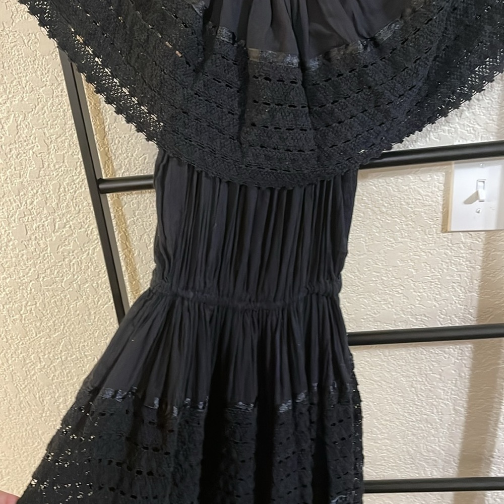 . - Picture 4 of 4
